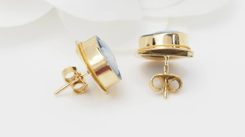 Boucles d'oreilles en or jaune et camée sur onyx 