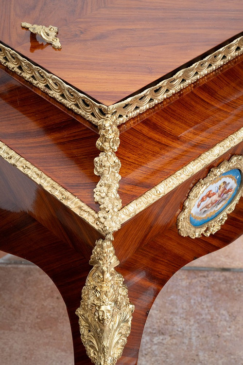 Fioriera Napoleone III Francese con Piatti in Porcellana di Sèvres del XIX secolo