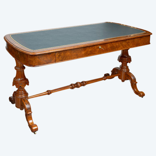 Bureau Ancienne En Noyer Angleterre 19ème Siècle.
