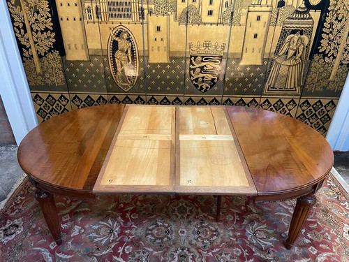 Table de salle à manger ovale de style Louis XVI