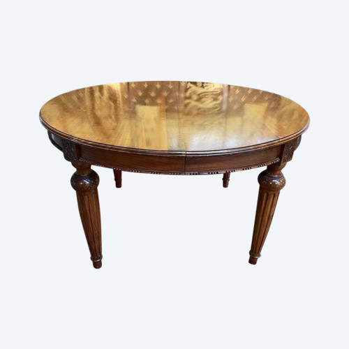 Table de salle à manger ovale de style Louis XVI