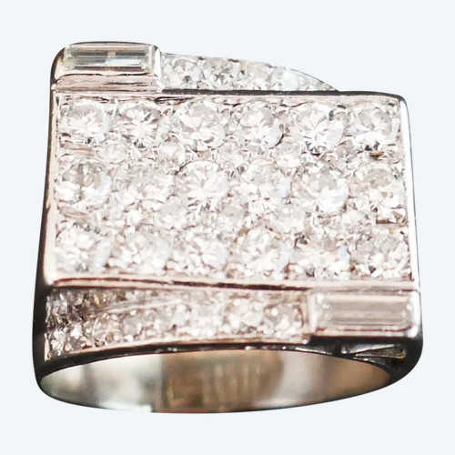 Anello Con Sigillo Incastonato Con 1,50 Carati Di Diamanti, Montatura In Platino.