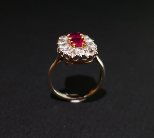 Bague Ancienne Diamants Et Rubis Verneuil Calibrés.