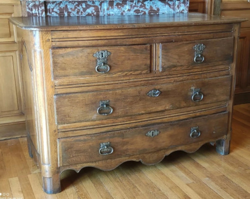 Ancienne commode époque Louis XIV 18 ème siècle 