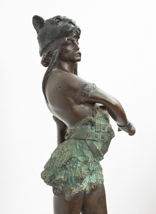 Antica scultura francese dell'inizio del XX secolo.