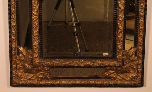 Miroir à Parecloses En Cuivre Repoussé Et ébène - Début Du 19° Siècle