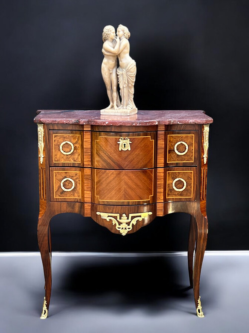 COMMODE ANCIENNE DU XIXe EN MARQUÈTERIE AVEC DESSUS MARBRE DE STYLE TRANSITION