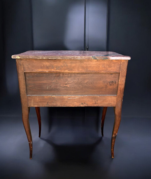 COMMODE ANCIENNE DU XIXe EN MARQUÈTERIE AVEC DESSUS MARBRE DE STYLE TRANSITION