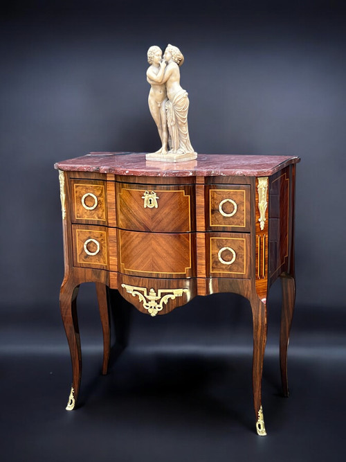COMMODE ANCIENNE DU XIXe EN MARQUÈTERIE AVEC DESSUS MARBRE DE STYLE TRANSITION