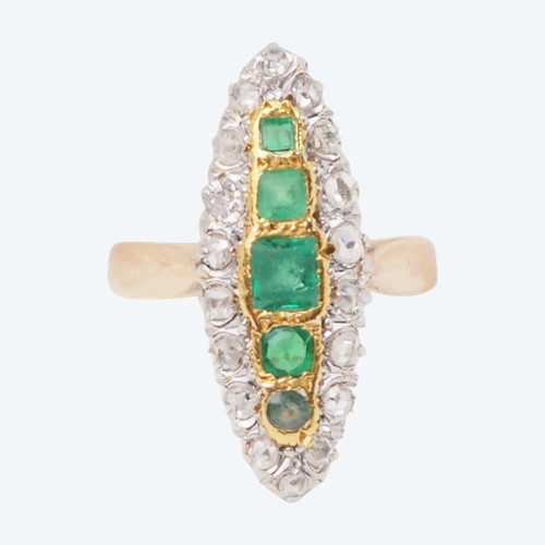 Bague Marquise En Or Jaune, Emeraudes Et Roses