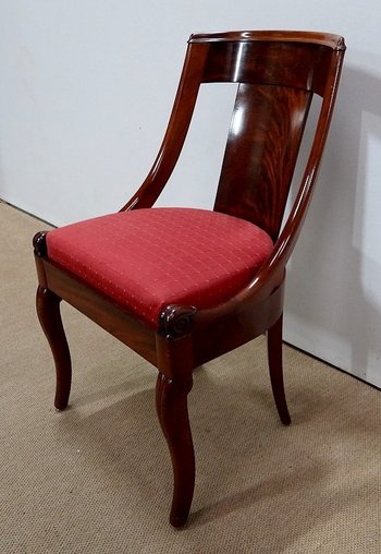 Suite di quattro Sedie a Gondola in Mogano, Periodo di Restauro - Prima parte del XIX secolo