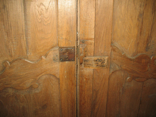 Pair of Louis XV style woodwork doors in carved oak, early 19th century
