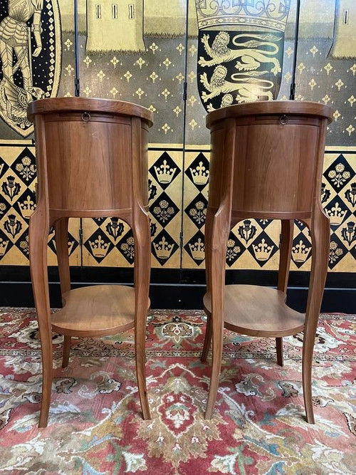 Paire de tables de chevets de style Louis XV - Transition en noyer 