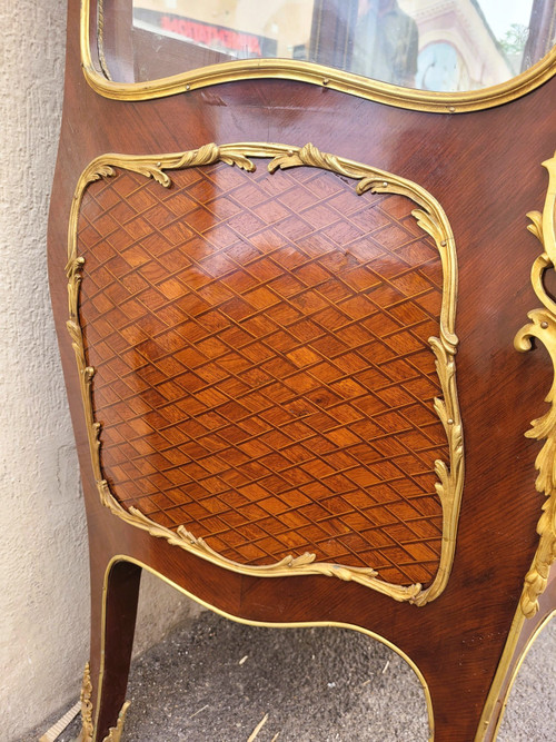 Vetrina curva in intarsio e bronzo, Napoleone III, XIX secolo