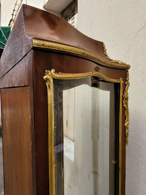 Vetrina curva in intarsio e bronzo, Napoleone III, XIX secolo