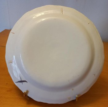 Earthenware plate: 18th century Varages.
