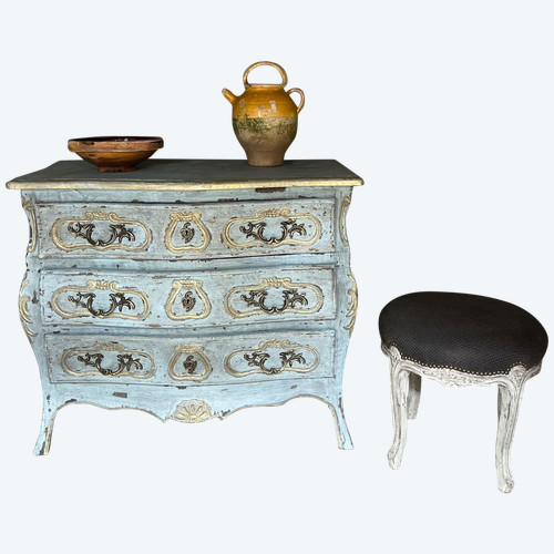 Louis XV chest of drawers from the late 19th century