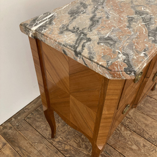 Transition style chest of drawers