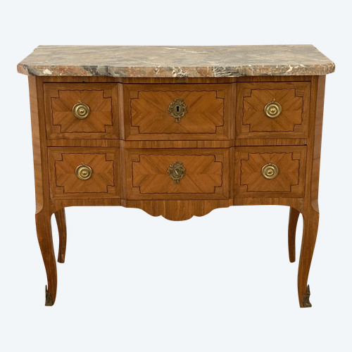 Transition style chest of drawers