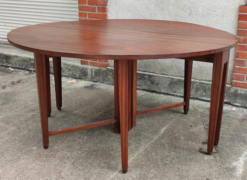 Großer Design-Klapptisch