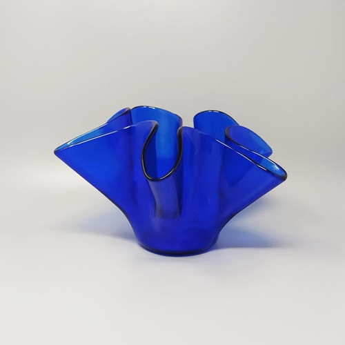 Blaue Vase "Fazzoletto" von Dogi aus Muranoglas, 1970er Jahre. Hergestellt in Italien