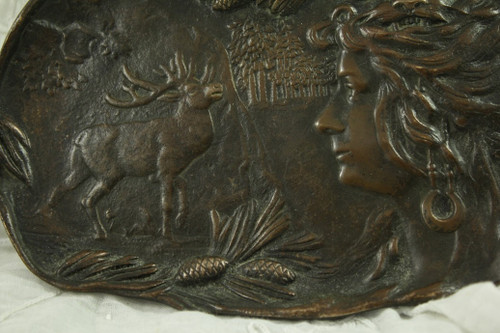 Vide poche aus Bronze mit brauner Patina 'Diane chasseesse et cerf' um 1900 Jugendstil