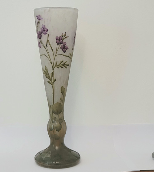 Vase DAUM émaillé à décor de cardamines des près et Lierre vers 1910