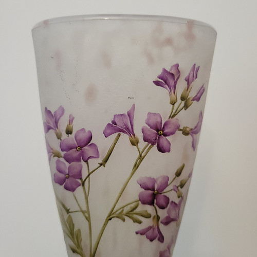 Vase DAUM émaillé à décor de cardamines des près et Lierre vers 1910