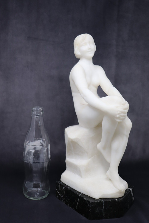 Sculpture Art Déco en Marbre Blanc, 1920s