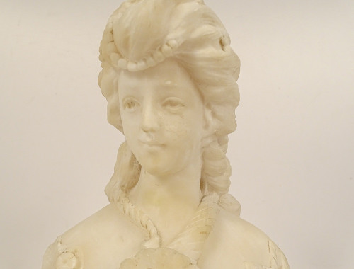 Scultura Busto in alabastro Cipriani Giovane donna elegante Art Nouveau XIX secolo