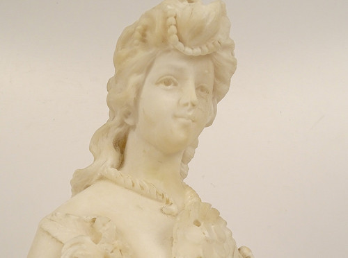 Scultura Busto in alabastro Cipriani Giovane donna elegante Art Nouveau XIX secolo