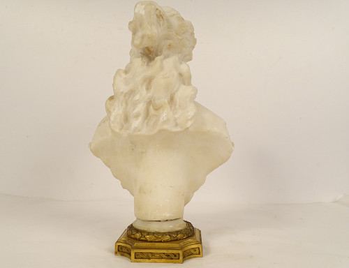 Scultura Busto in alabastro Cipriani Giovane donna elegante Art Nouveau XIX secolo