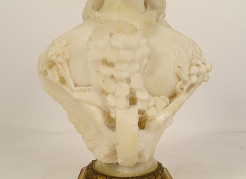 Scultura Busto in alabastro Cipriani Giovane donna elegante Art Nouveau XIX secolo