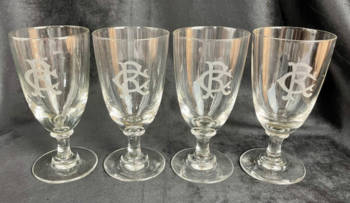 Superbo set di 4 bicchieri da vino rosso in cristallo con monogramma "CR" - XIX secolo