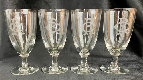 Superbo set di 4 bicchieri da vino rosso in cristallo con monogramma "CR" - XIX secolo