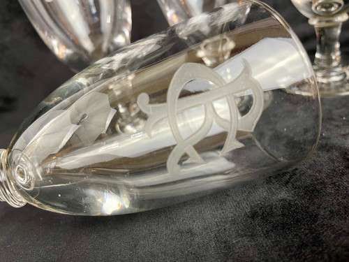 Superbo set di 4 bicchieri da vino rosso in cristallo con monogramma "CR" - XIX secolo