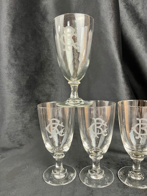 Superbo set di 4 bicchieri da vino rosso in cristallo con monogramma "CR" - XIX secolo