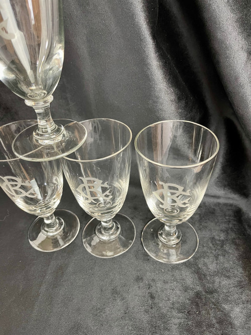 Superbo set di 4 bicchieri da vino rosso in cristallo con monogramma "CR" - XIX secolo