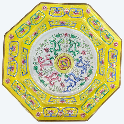 OCTOGONAL PLAT IN ENAMELLED COPPER " CANTON CHINOIS XIXe SIÉCLE " DINASTIE QING