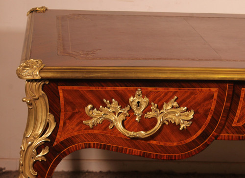 Bureau Plat De Style Louis XV En Bois De Rose