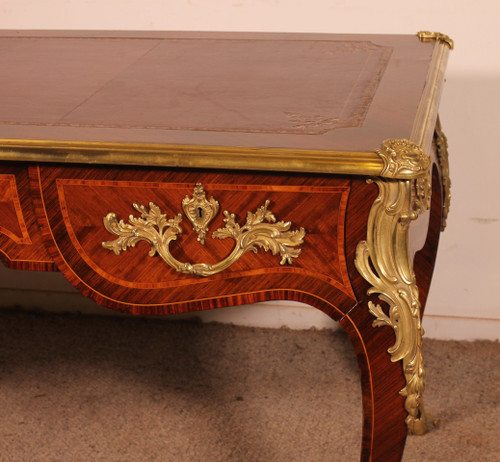 Bureau Plat De Style Louis XV En Bois De Rose