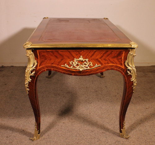 Bureau Plat De Style Louis XV En Bois De Rose