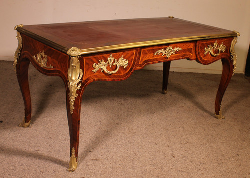 Bureau Plat De Style Louis XV En Bois De Rose