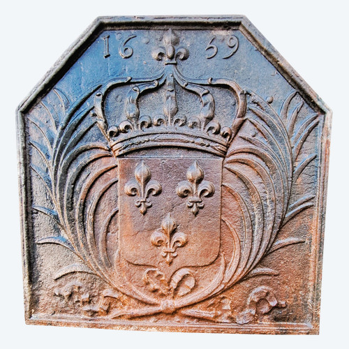 Cast iron fireback decorated with the Royal coat of arms of France dated 1659 19th century