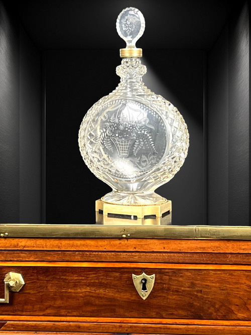GRANDE CARAFFA IN VETRINA DI DIMENSIONE INTAGLIO (circa 1890) E BRONZO