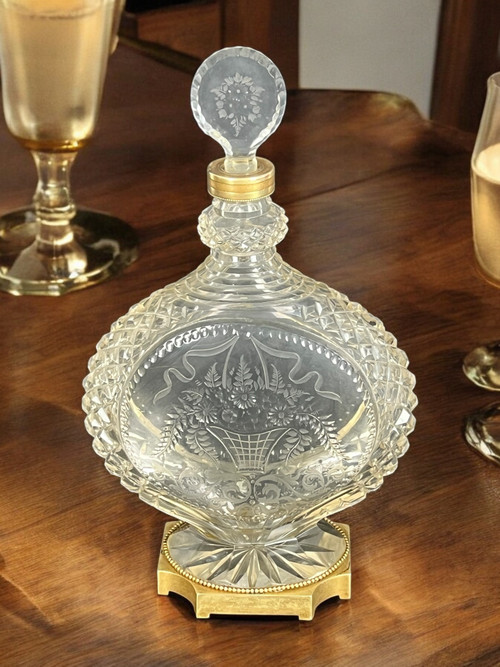 GRANDE CARAFFA IN VETRINA DI DIMENSIONE INTAGLIO (circa 1890) E BRONZO