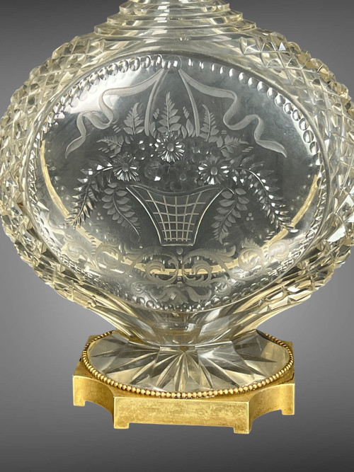 GRANDE CARAFFA IN VETRINA DI DIMENSIONE INTAGLIO (circa 1890) E BRONZO