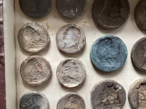 Collection de moules à médailles 
