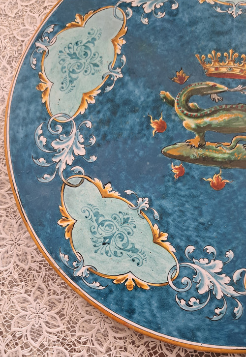 Large Blois earthenware dish with Salamander decoration, François 1er