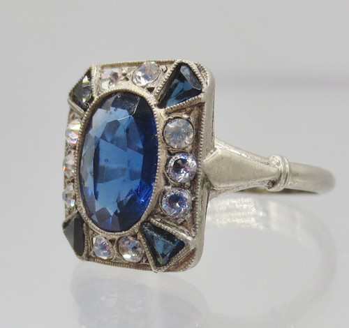 Art-Deco-Ring.  